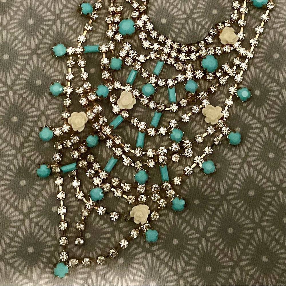 Rhinestone Bib Necklace Faux Turquoise Ivory Flowers EUC